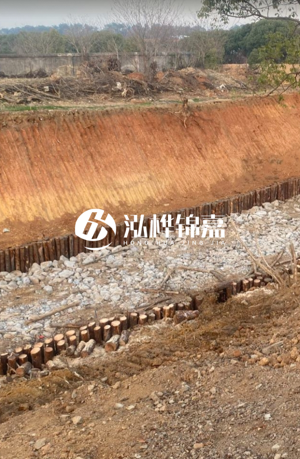 荊州打松木樁施工團(tuán)隊(duì)-河道清淤與河道打樁的先后順序？