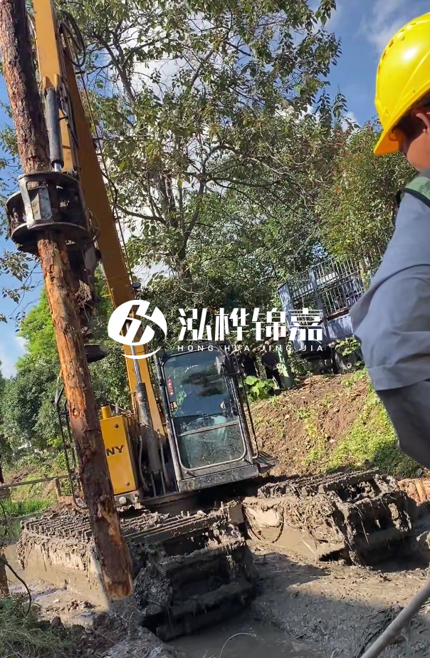景德鎮(zhèn)河道清淤專業(yè)施工-狹窄河道挖機(jī)清理河道的方法？